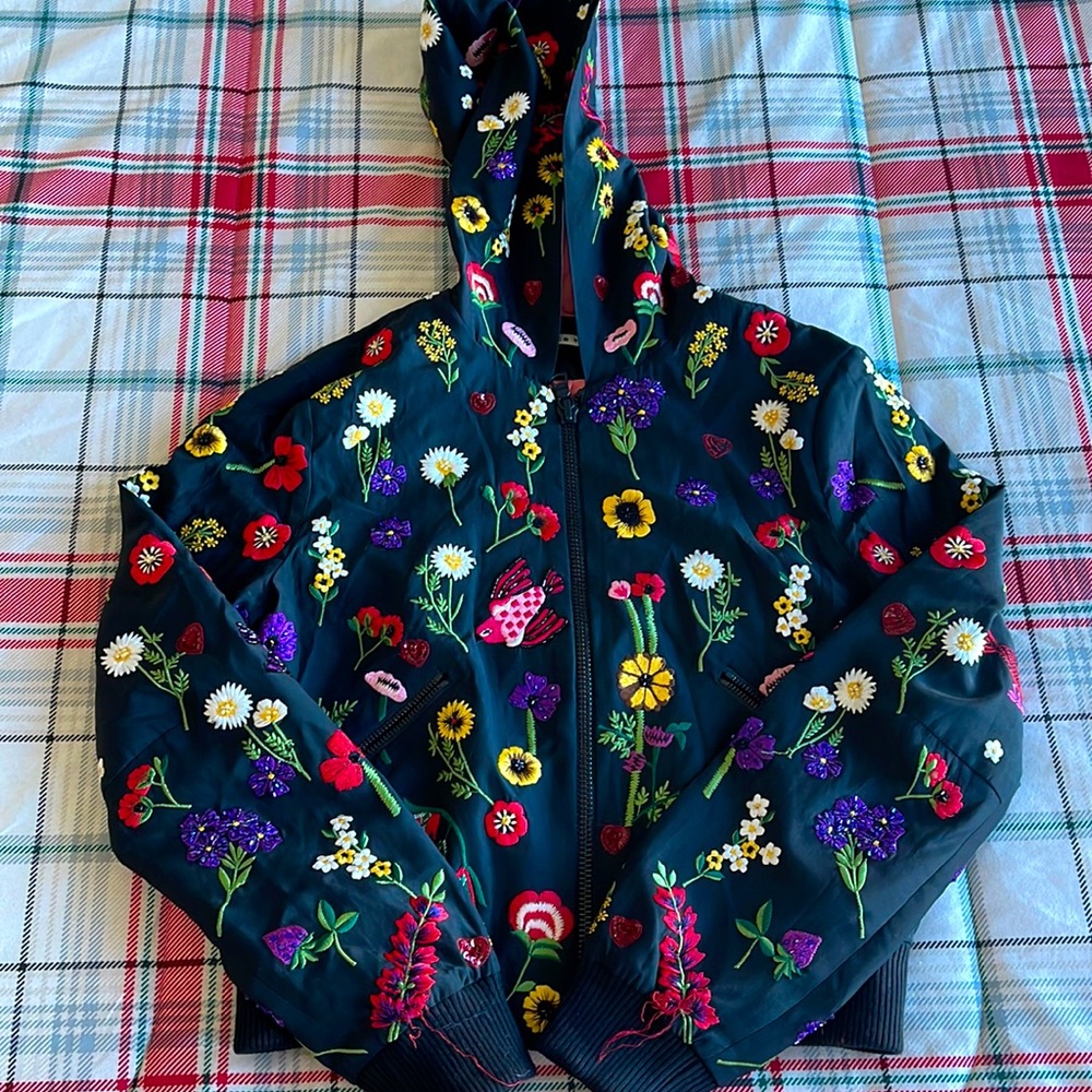 Alice and Olivia   Olivia Lonnie hooded embroidered silk bomber jacket